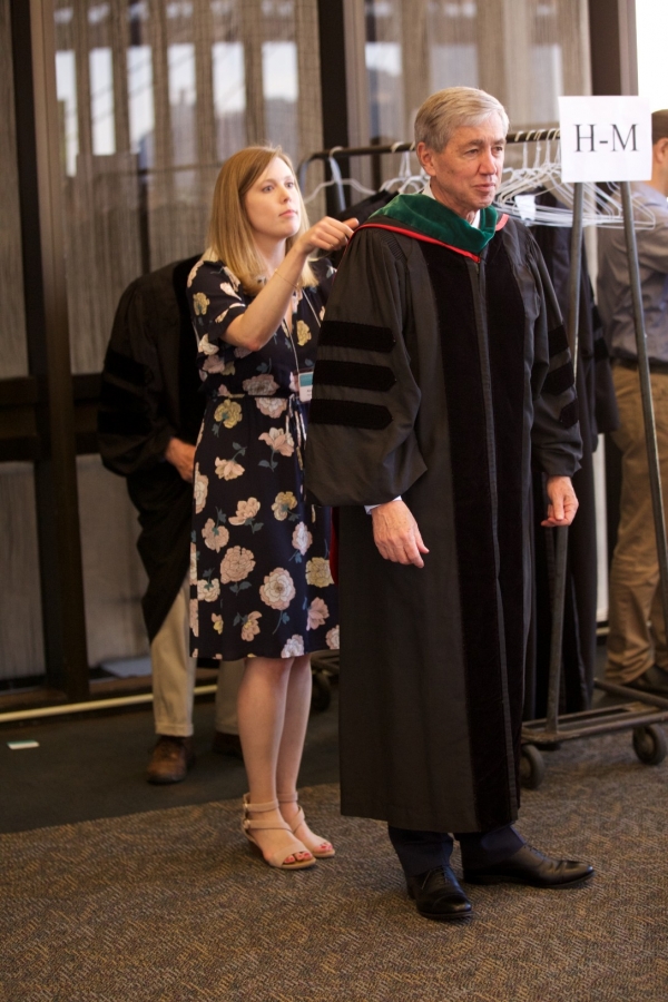 74245_2018 Convocation Gowning