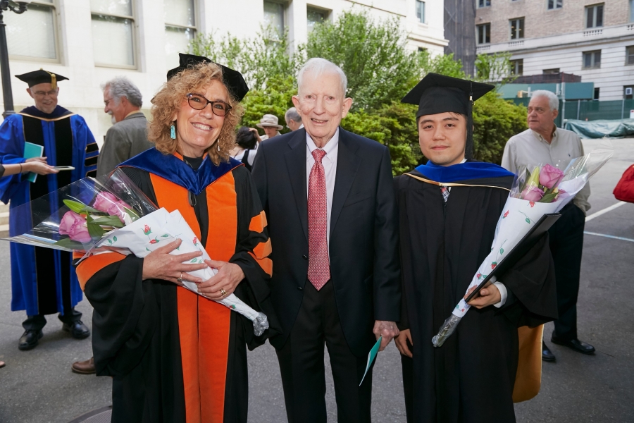 75325_2018 Convocation Class Photo